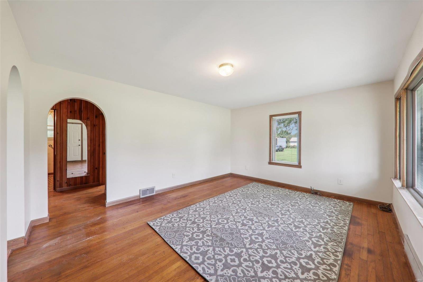 18083 East 4th Road Litchfield, IL 62056 - Photo 9 of 51