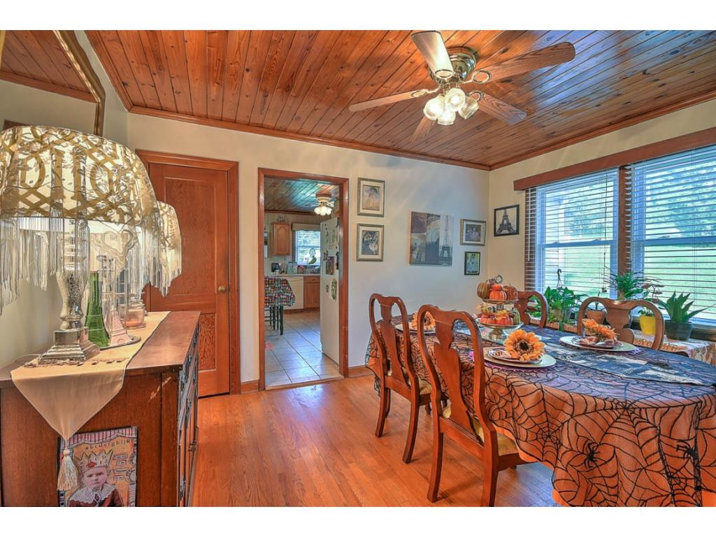 304 Cedar Valley Road Bristol, TN 37620 - Photo 11 of 36 Photo 11