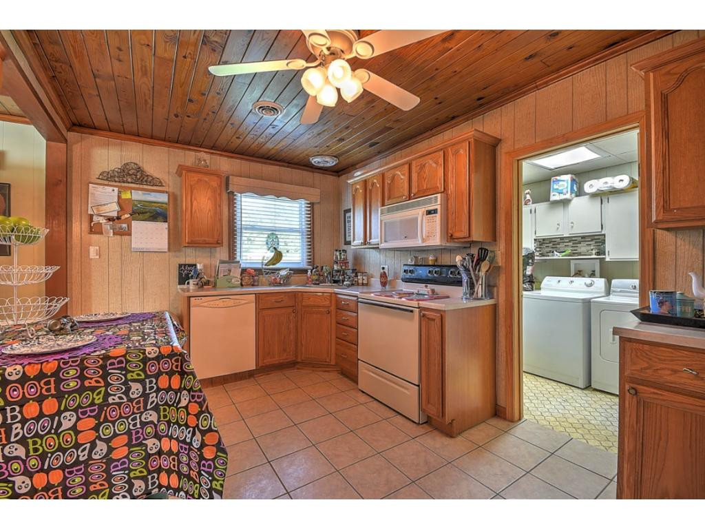 304 Cedar Valley Road Bristol, TN 37620 - Photo 12 of 36 Photo 12