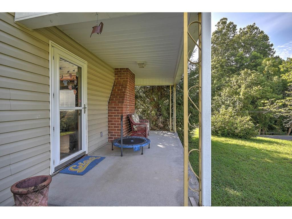 304 Cedar Valley Road Bristol, TN 37620 - Photo 28 of 36 Photo 28