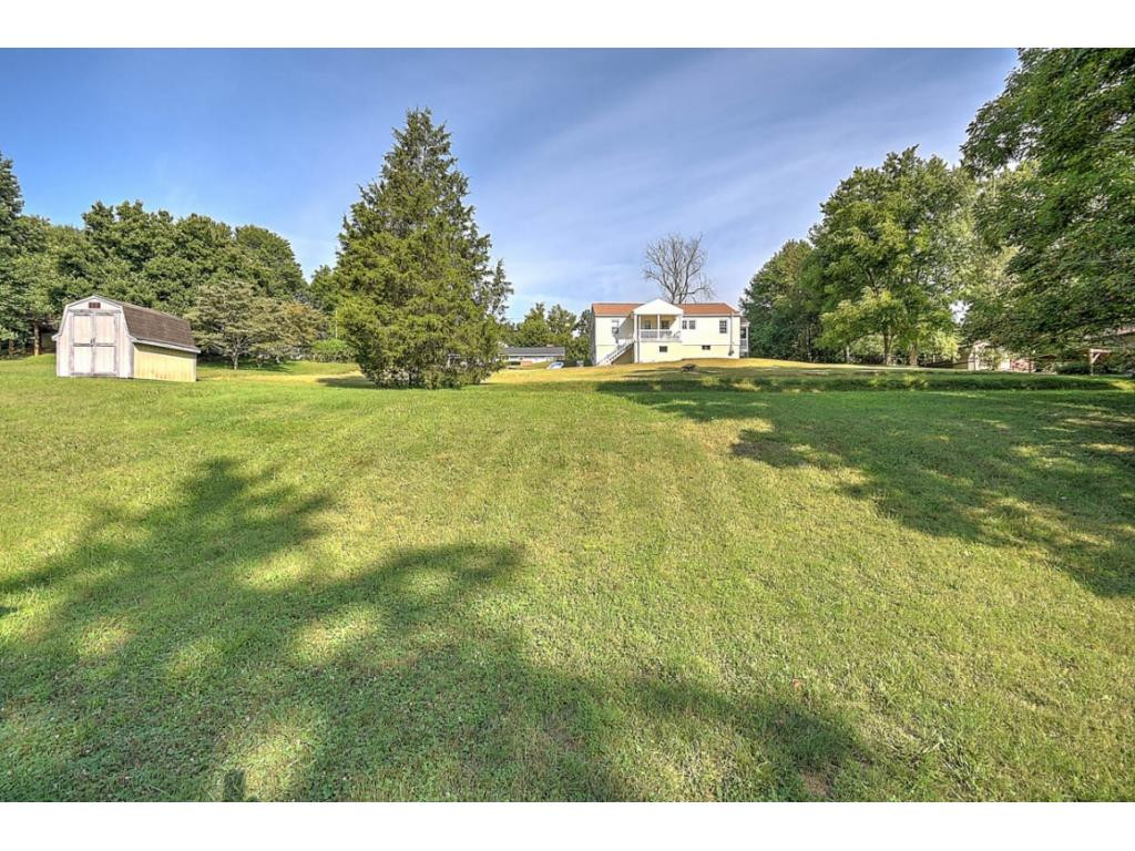 304 Cedar Valley Road Bristol, TN 37620 - Photo 34 of 36 Photo 34