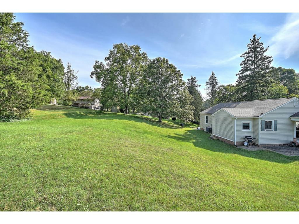 304 Cedar Valley Road Bristol, TN 37620 - Photo 35 of 36 Photo 35