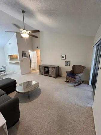 $180,000 | 6531 Southeast Federal Highway, Unit E202, Stuart, FL 34997