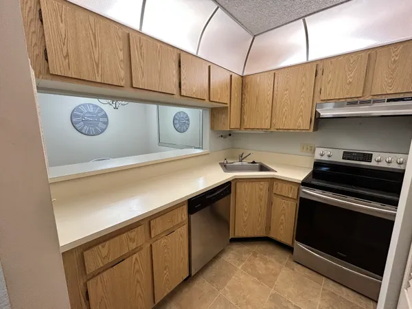 $180,000 | 6531 Southeast Federal Highway, Unit E202, Stuart, FL 34997