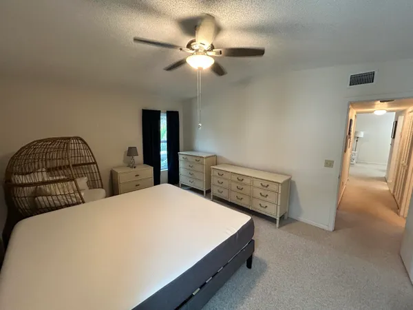 $180,000 | 6531 Southeast Federal Highway, Unit E202, Stuart, FL 34997