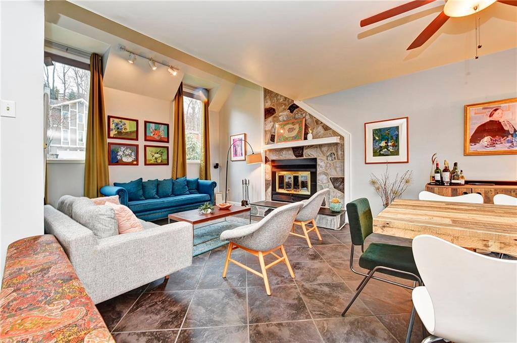 232 Sunridge Road Pittsburgh, PA 15238 - Photo 2 of 25 Gallery Image 2