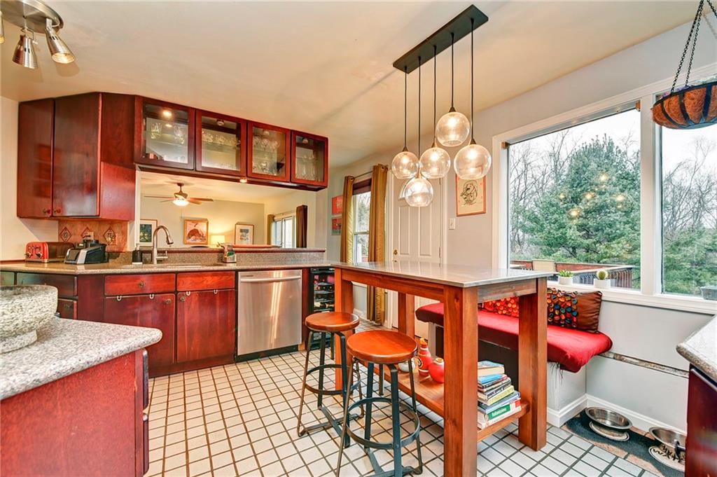 232 Sunridge Road Pittsburgh, PA 15238 - Photo 12 of 25 Gallery Image 12