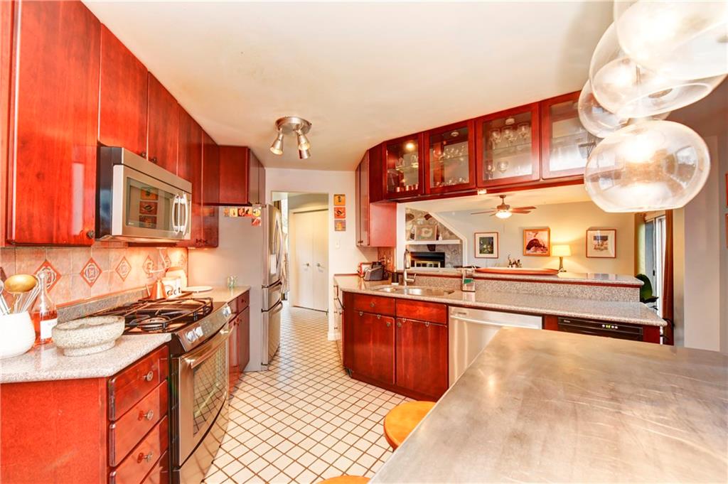 232 Sunridge Road Pittsburgh, PA 15238 - Photo 13 of 25 Gallery Image 13