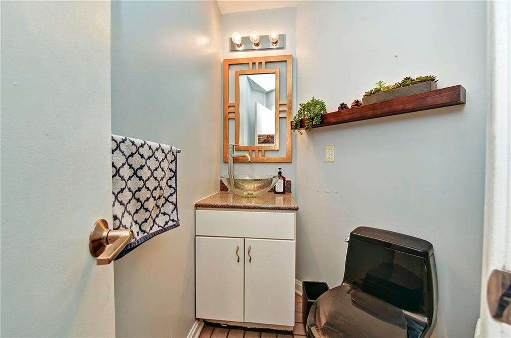 232 Sunridge Road Pittsburgh, PA 15238 - Photo 16 of 25 Gallery Image 16
