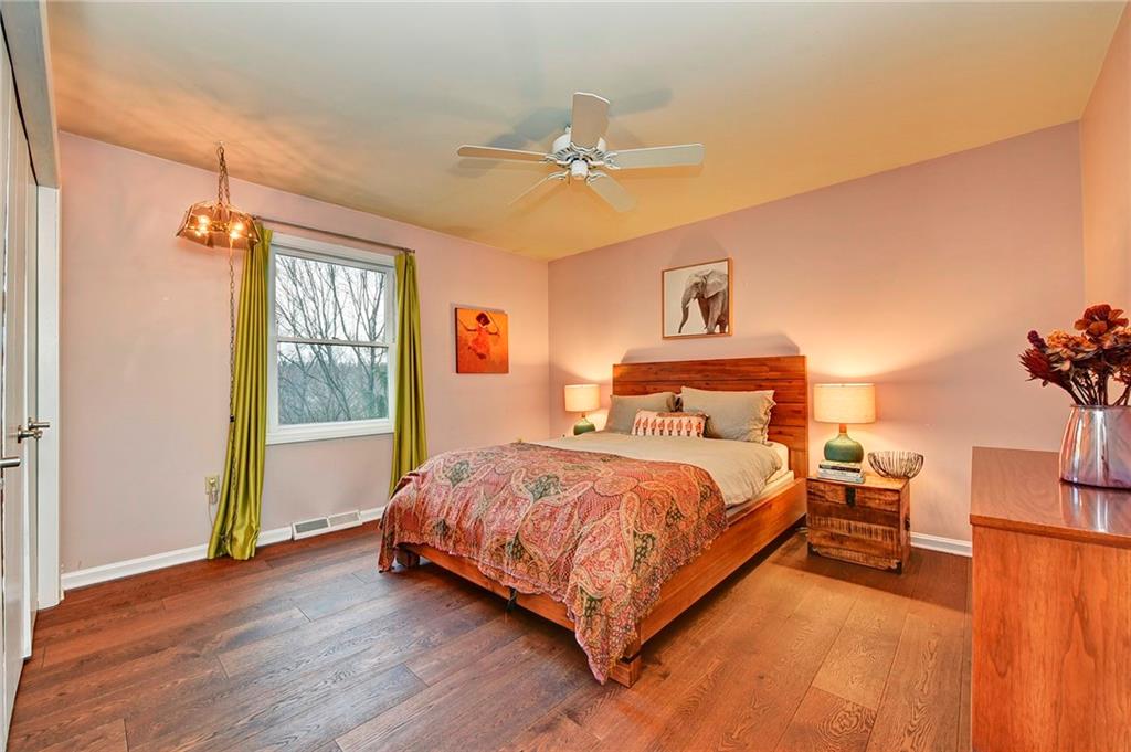 232 Sunridge Road Pittsburgh, PA 15238 - Photo 20 of 25 Gallery Image 20