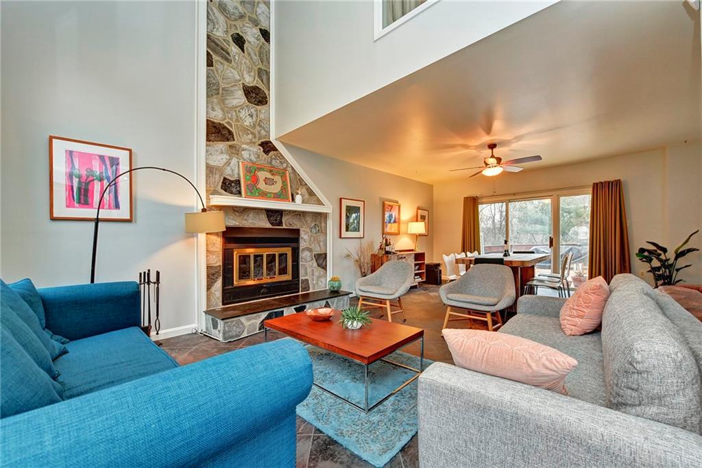 232 Sunridge Road Pittsburgh, PA 15238 - Photo 4 of 25 Gallery Image 4