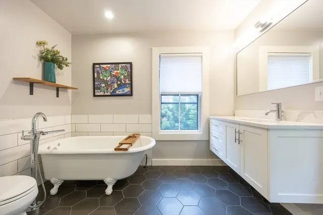 $1,175,000 | 34 Lewis Avenue, Unit 34, Arlington, MA 02474