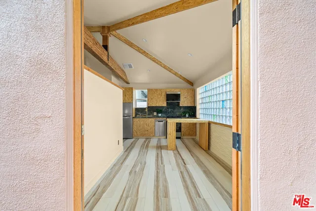 $3,995 | 621 Rose Avenue, Unit 623 1/2, Venice, CA 90291