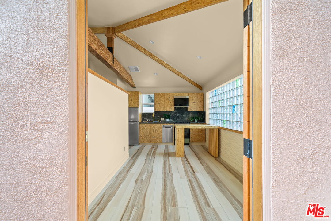 621 Rose Avenue, Unit 623 1/2 Venice, CA 90291 - Photo 3 of 10 a view of balcony and patio