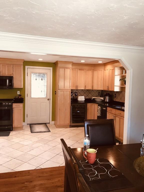 55 Rockwood Road Norfolk, MA 02056 - Photo 5 of 28 Gallery Image 5