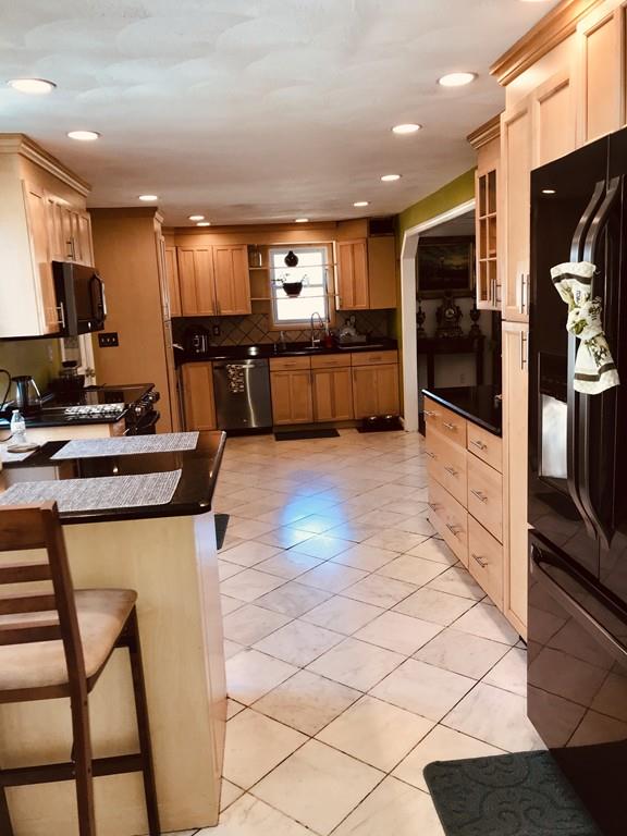 55 Rockwood Road Norfolk, MA 02056 - Photo 6 of 28 Gallery Image 6