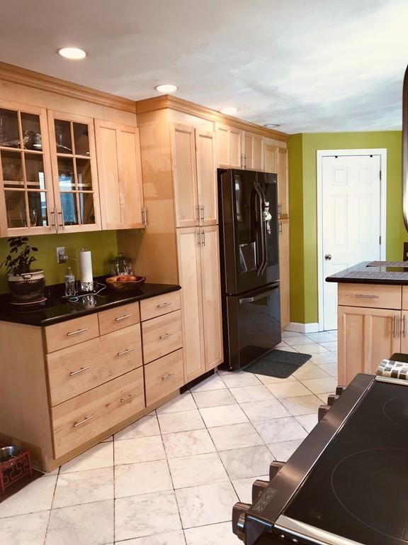 55 Rockwood Road Norfolk, MA 02056 - Photo 8 of 28 Gallery Image 8