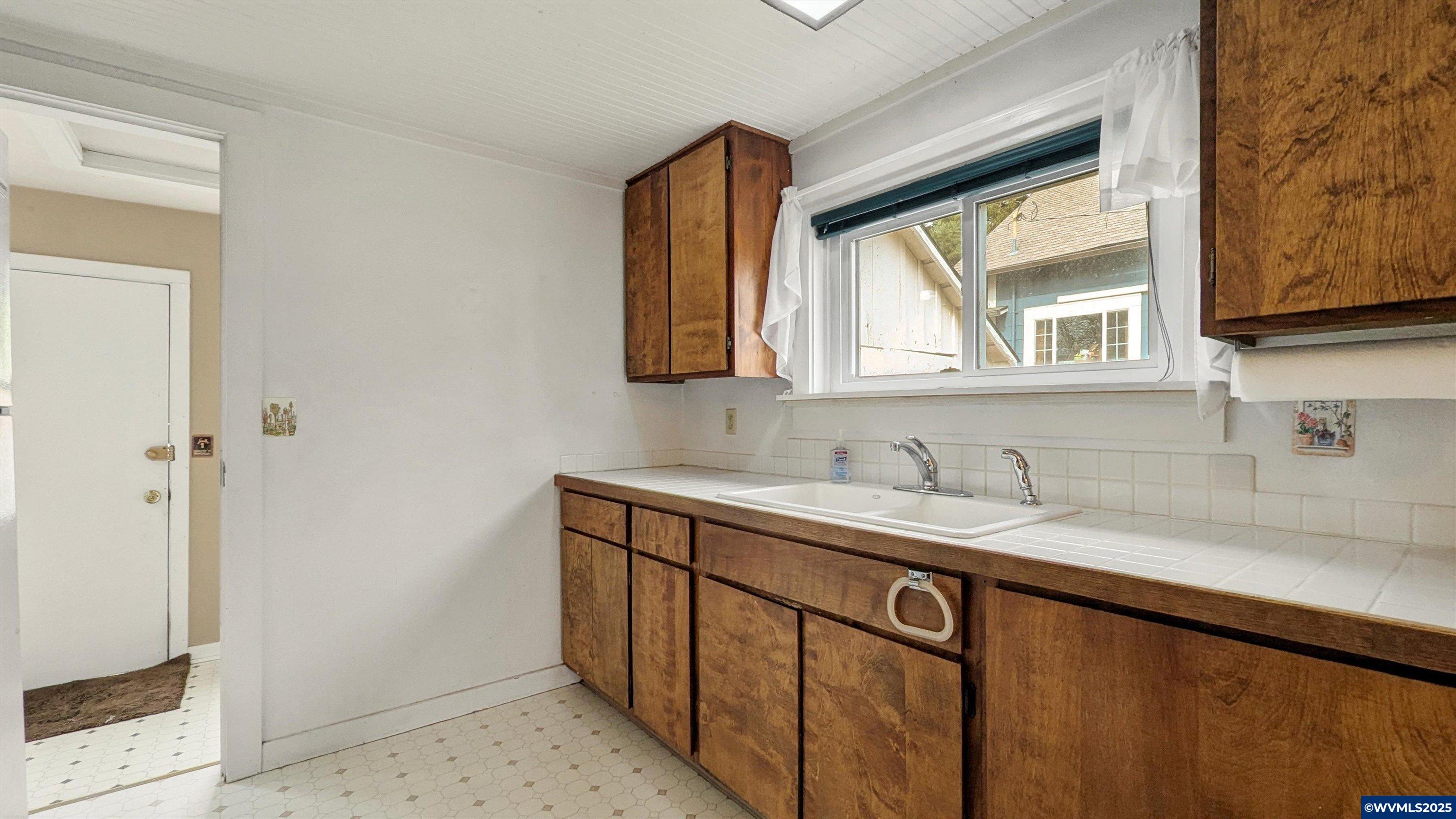 46 Log Cabin Street Independence, OR 97351 - Photo 9 of 24 Gallery Image 9