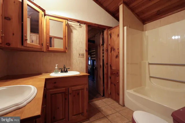 $399,000 | 7897 High Tails Drive, Petersburg, PA 16669