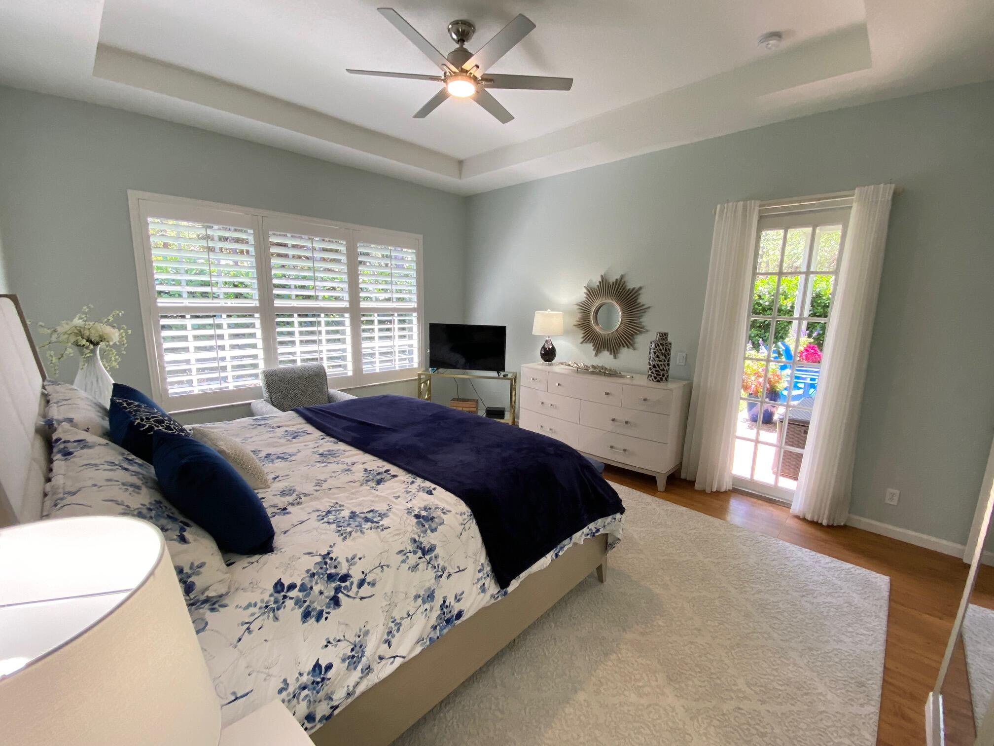 102 Via Castilla Jupiter, FL 33458 - Photo 7 of 19 Master bedroom