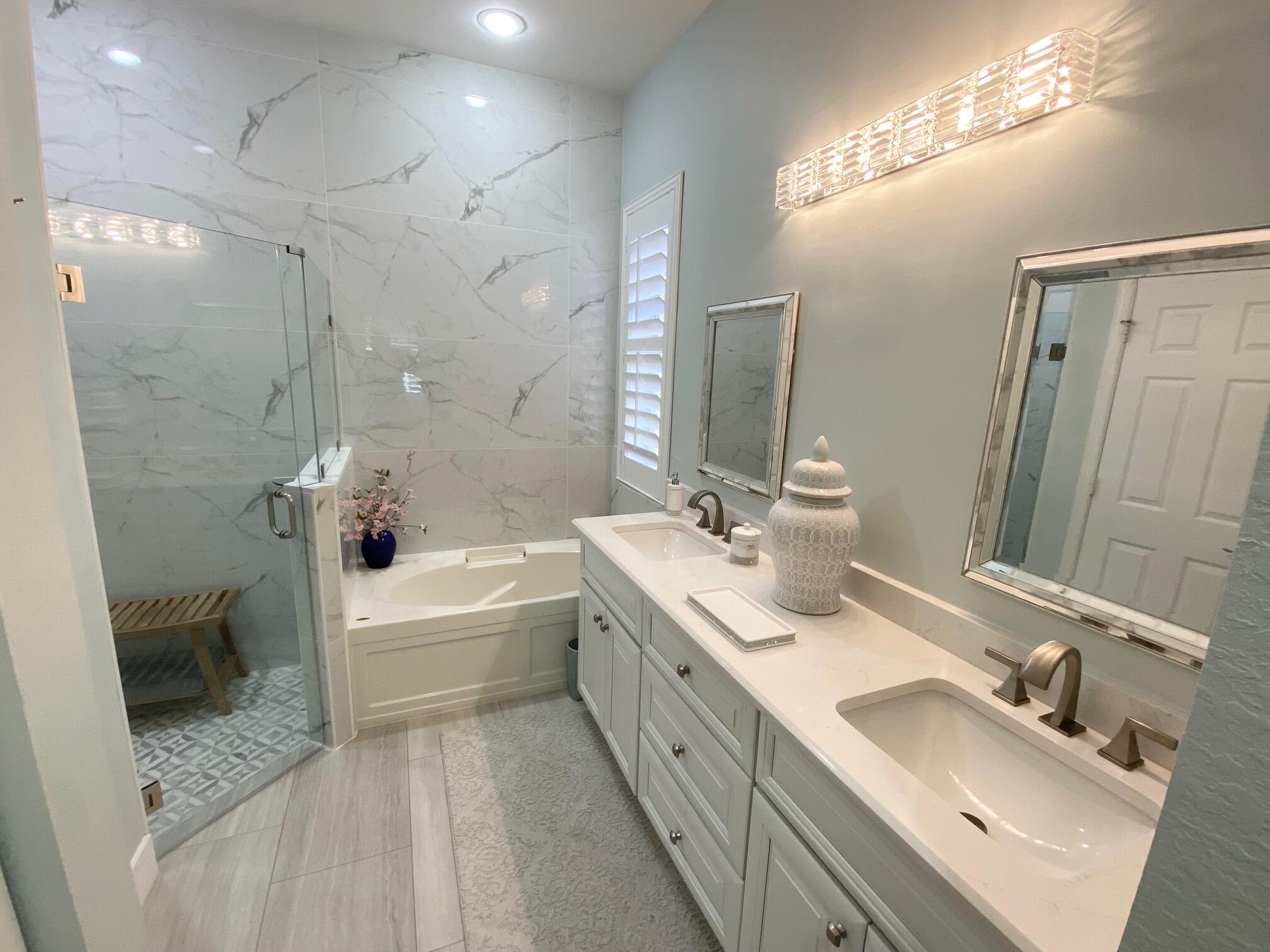 102 Via Castilla Jupiter, FL 33458 - Photo 9 of 19 Master bathroom