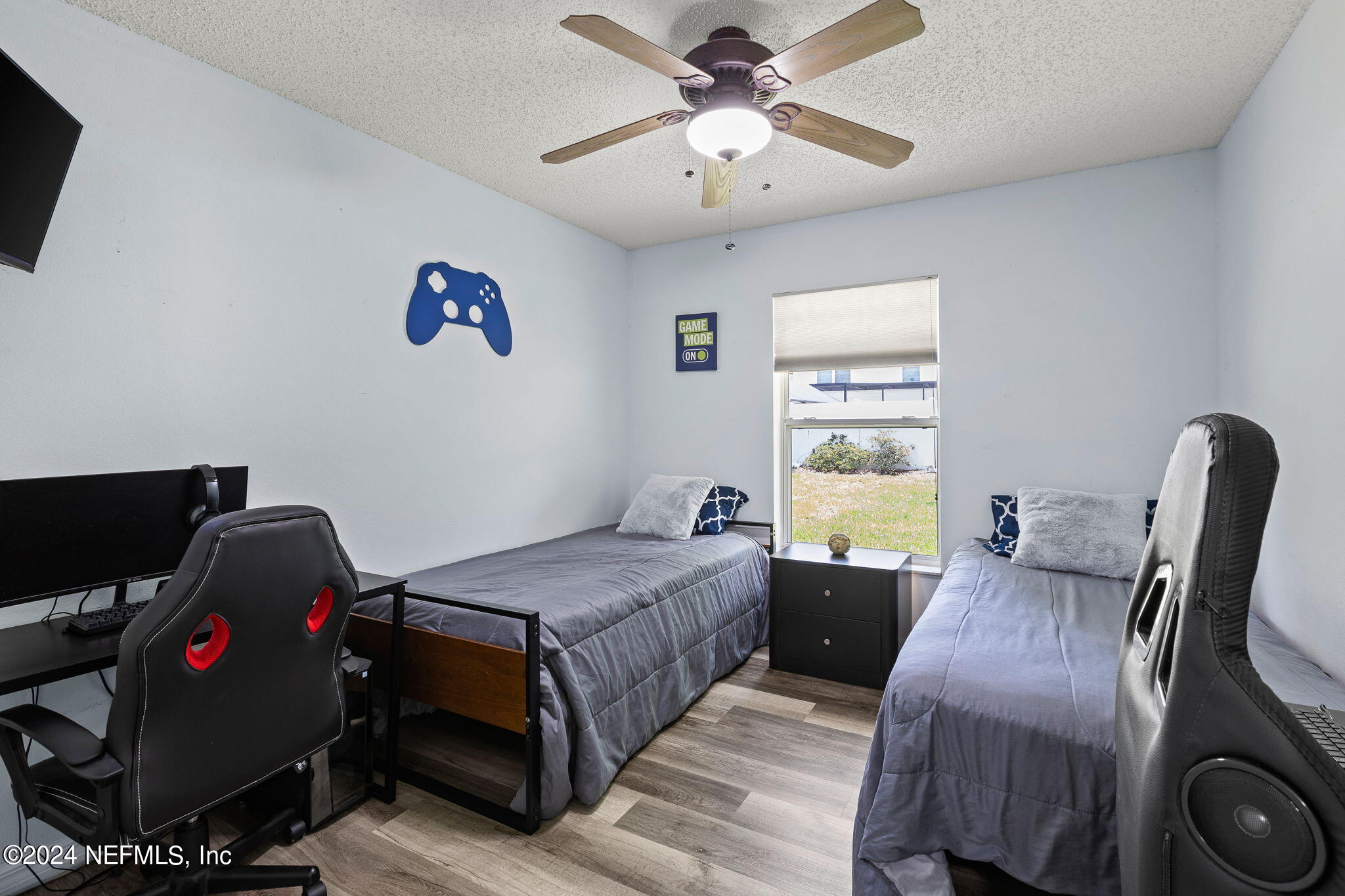 18 Underwick Path Palm Coast, FL 32164 - Photo 18 of 36 a bedroom with bed and a window