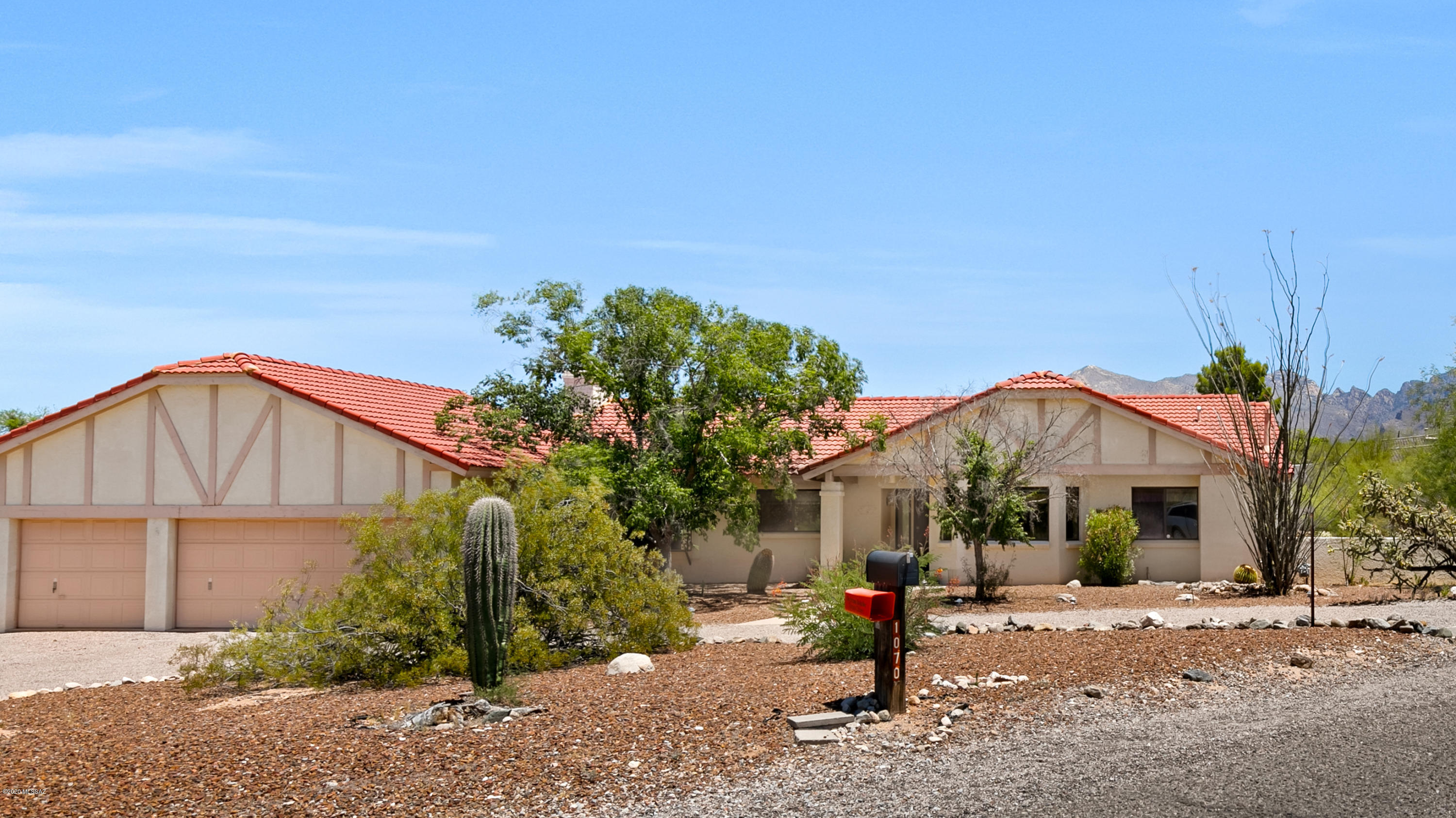 1070 West Panorama Road Tucson, AZ 85704 - Photo 3 of 24 Gallery Image 3