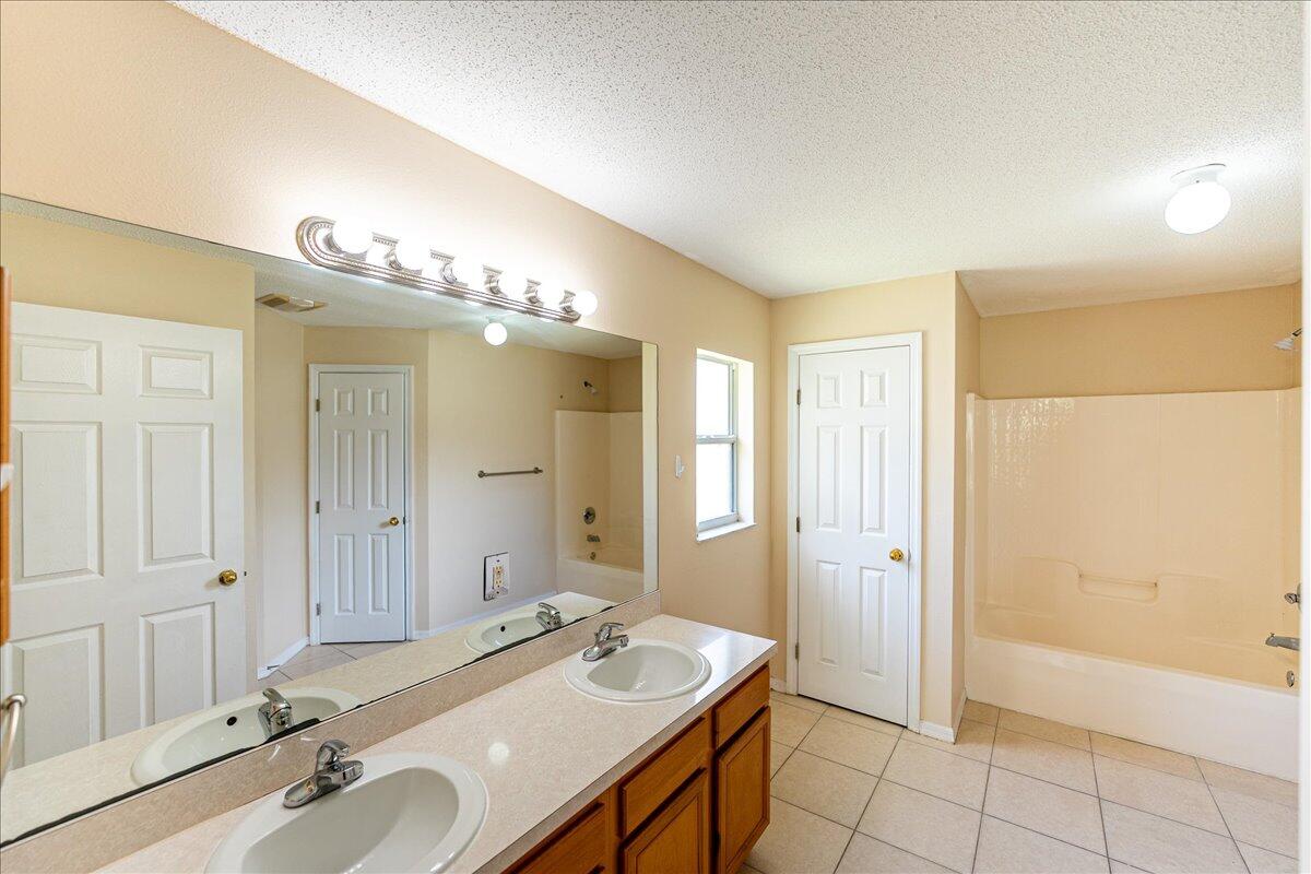 291 Southwest Covington Road Port St. Lucie, FL 34953 - Photo 14 of 27 22-covington-0020