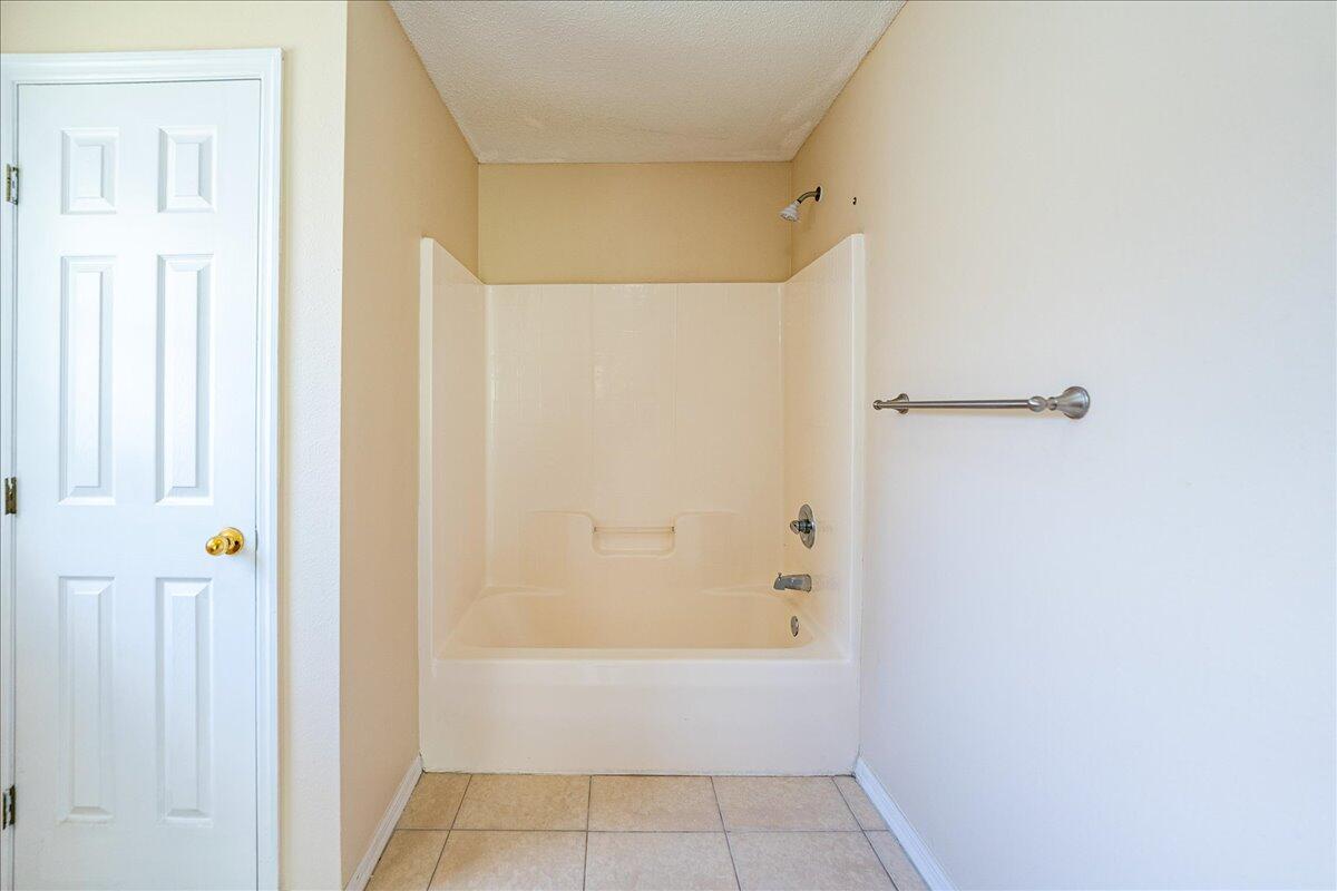 291 Southwest Covington Road Port St. Lucie, FL 34953 - Photo 16 of 27 18-covington-0021