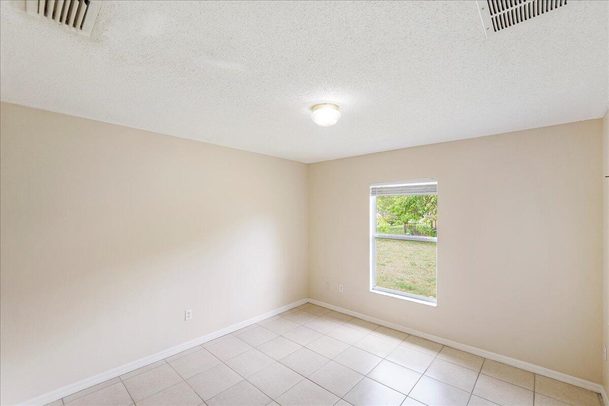 291 Southwest Covington Road Port St. Lucie, FL 34953 - Photo 17 of 27 15-DSC5431
