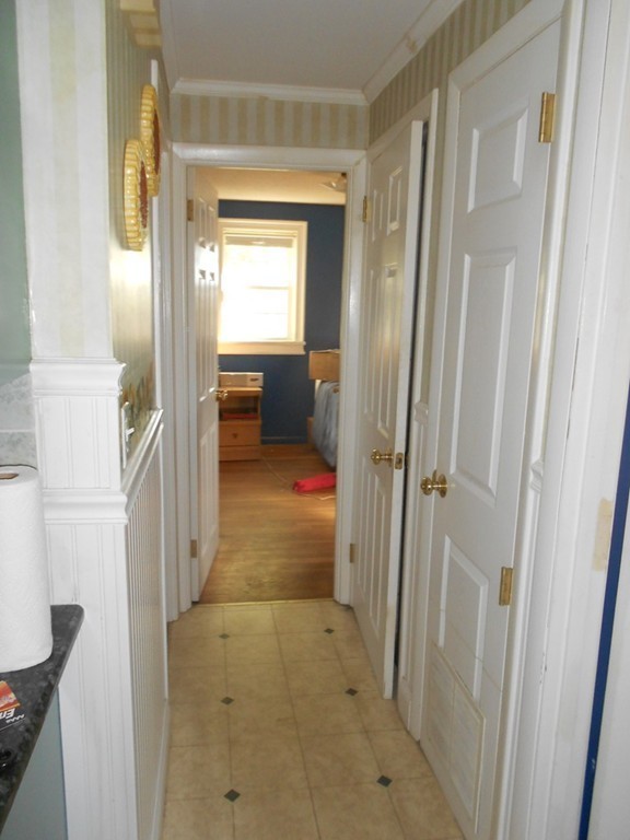 10 Peacedale Avenue Worcester, MA 01607 - Photo 13 of 24 Gallery Image 13