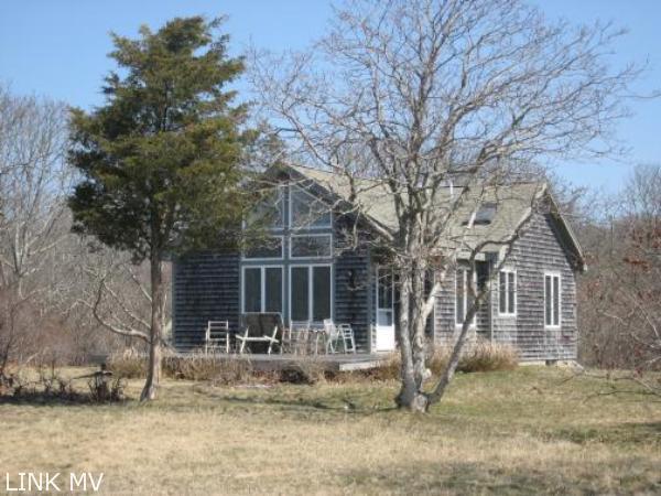 15 Stonewall Road Chilmark, MA 02535 - Photo 8 of 10 http://d1qzqeyxiitrap.cloudfront.net/photos/18558/600/43fd05e2.jpg