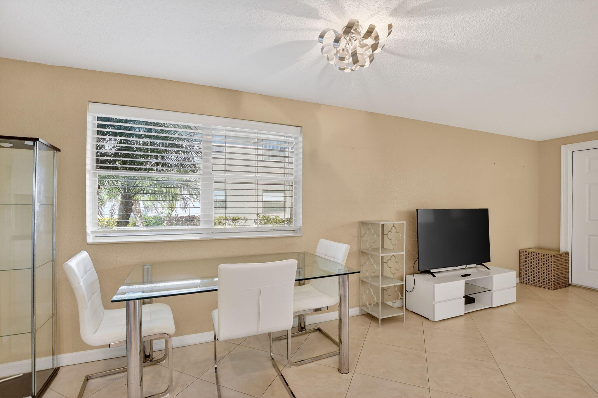 258 Monaco Way, Unit 258 Delray Beach, FL 33446 - Photo 8 of 78 dining area