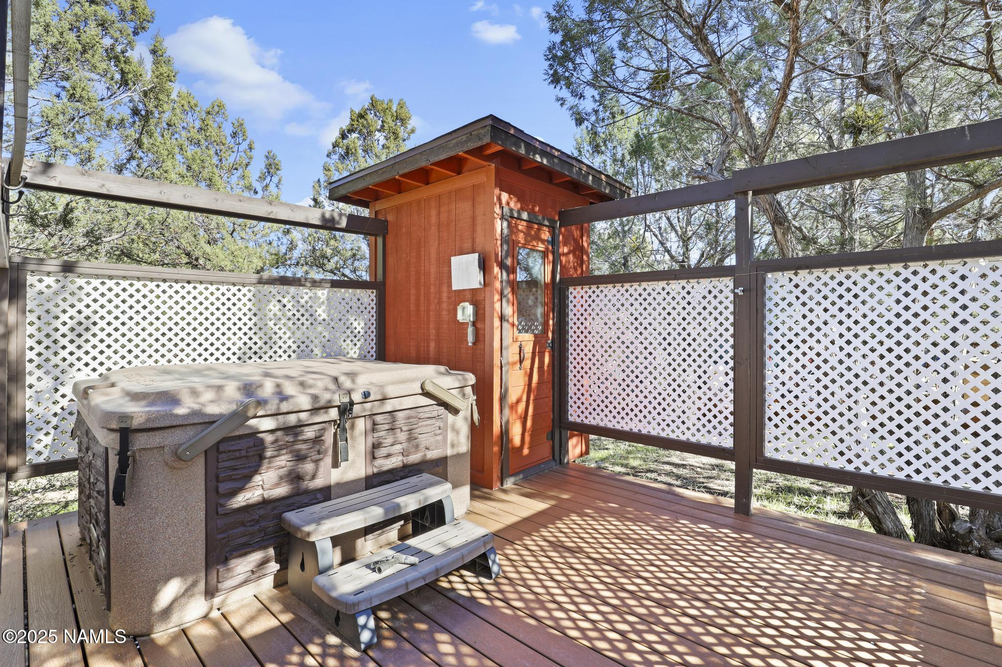 801 North Madison Drive Payson, AZ 85541 - Photo 42 of 50 a balcony view with a bench
