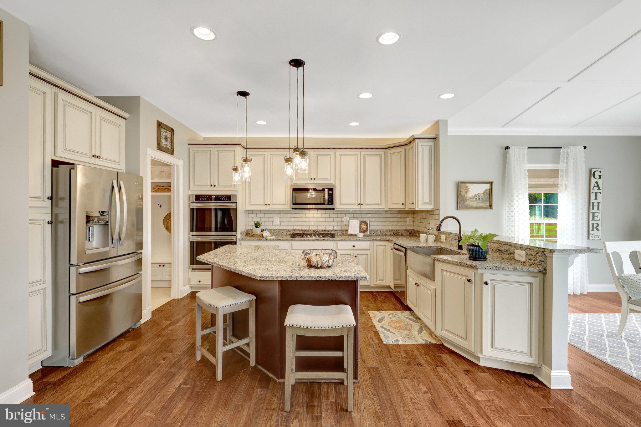15002 Mountain Road Purcellville, VA 20132 - Photo 15 of 60 Stainless Steel Appliances and Upgraded Lighting