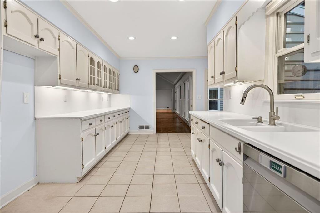 1855 Bedfordshire Court Decatur, GA 30033 - Photo 14 of 47