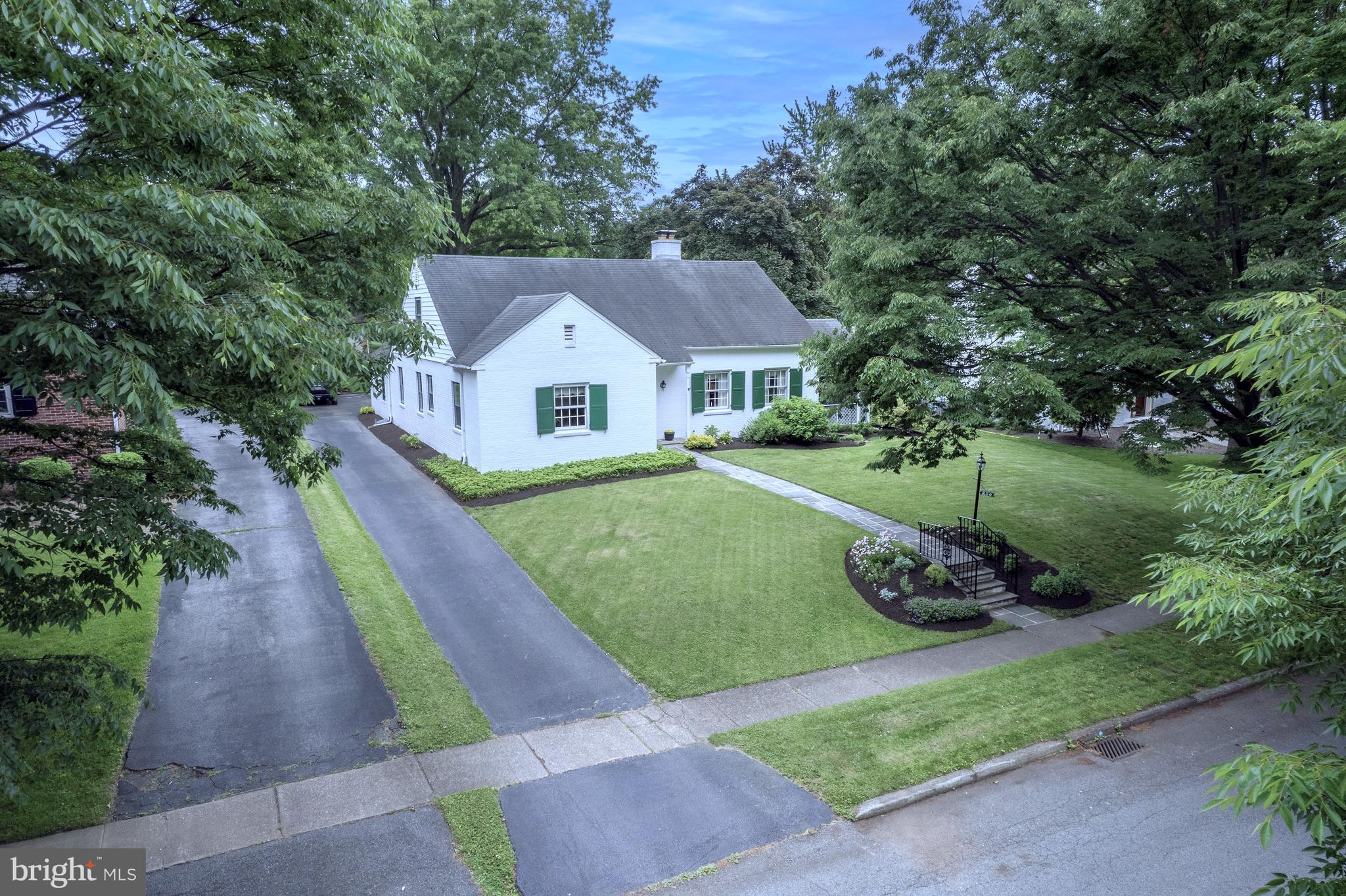 206 Medford Road Wilmington, DE 19803 - Photo 2 of 33 Located in the wonderful community of Woodbrook