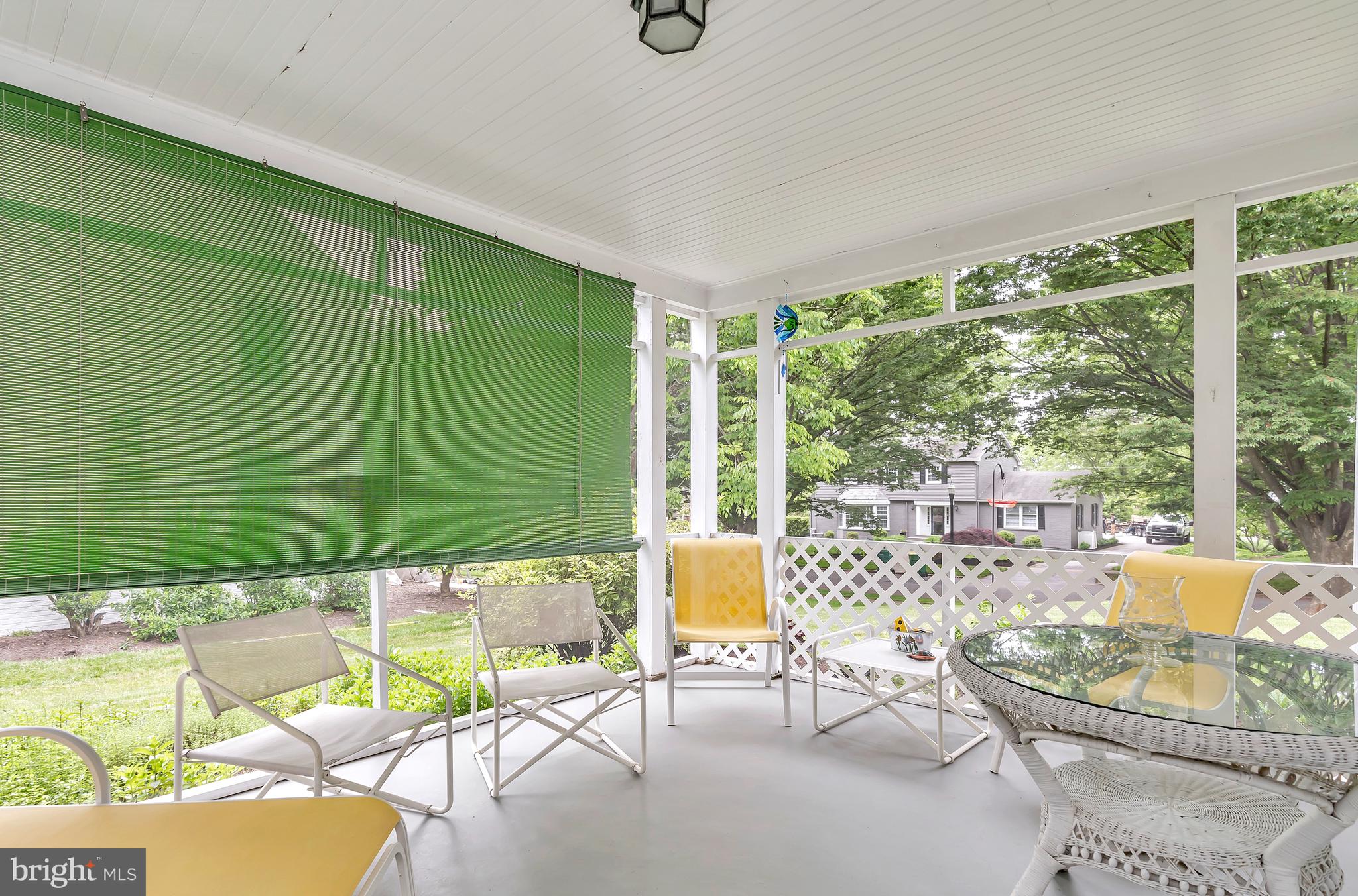 206 Medford Road Wilmington, DE 19803 - Photo 23 of 33 Beautiful, breezy screened-in porch