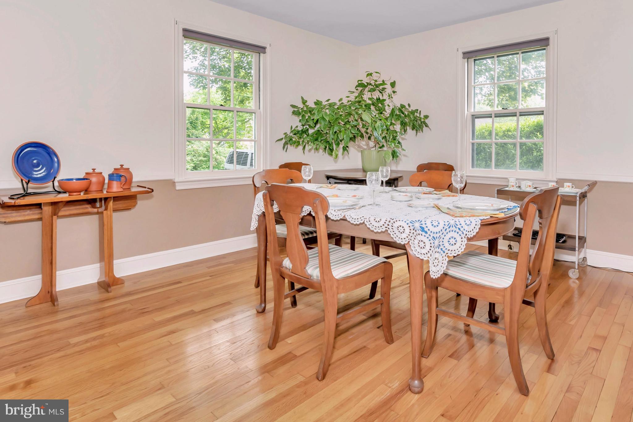 206 Medford Road Wilmington, DE 19803 - Photo 9 of 33 Dining room with beautiful hardwood floors