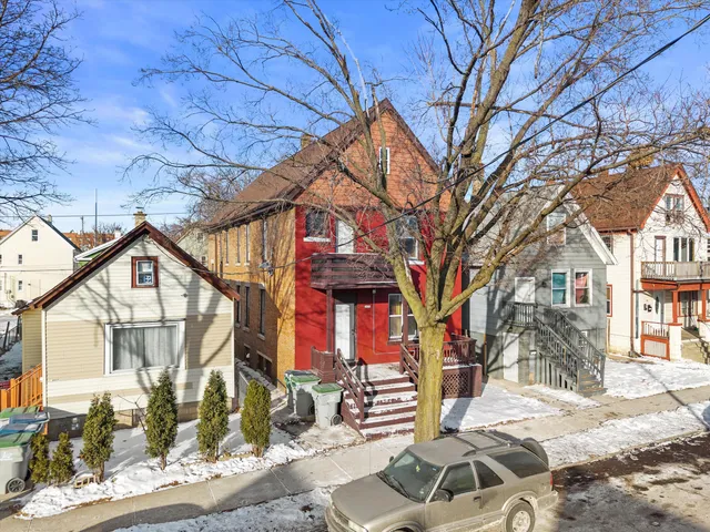 $224,900 | 2033 South 16th Street, Milwaukee, WI 53204