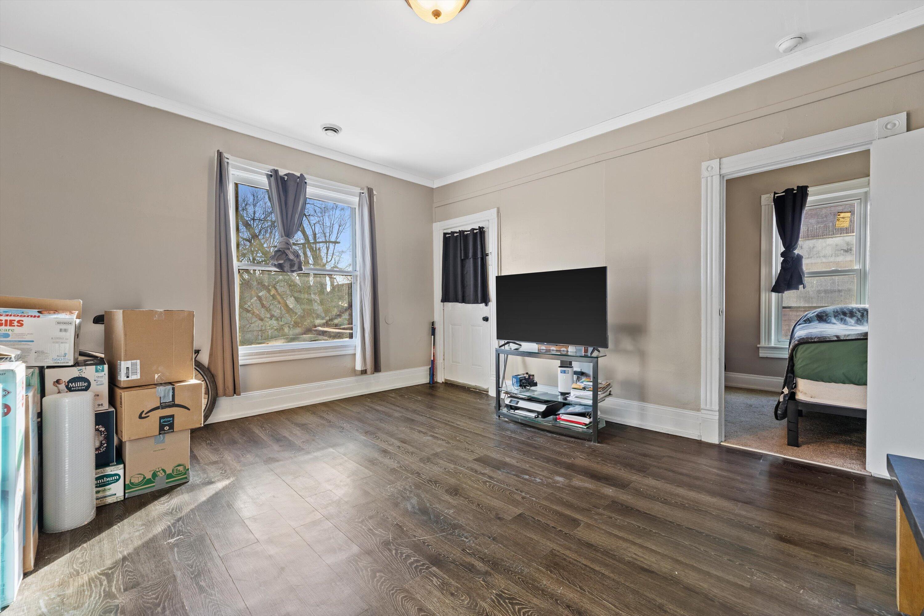 2033 South 16th Street Milwaukee, WI 53204 - Photo 13 of 44 13-IMG_9129