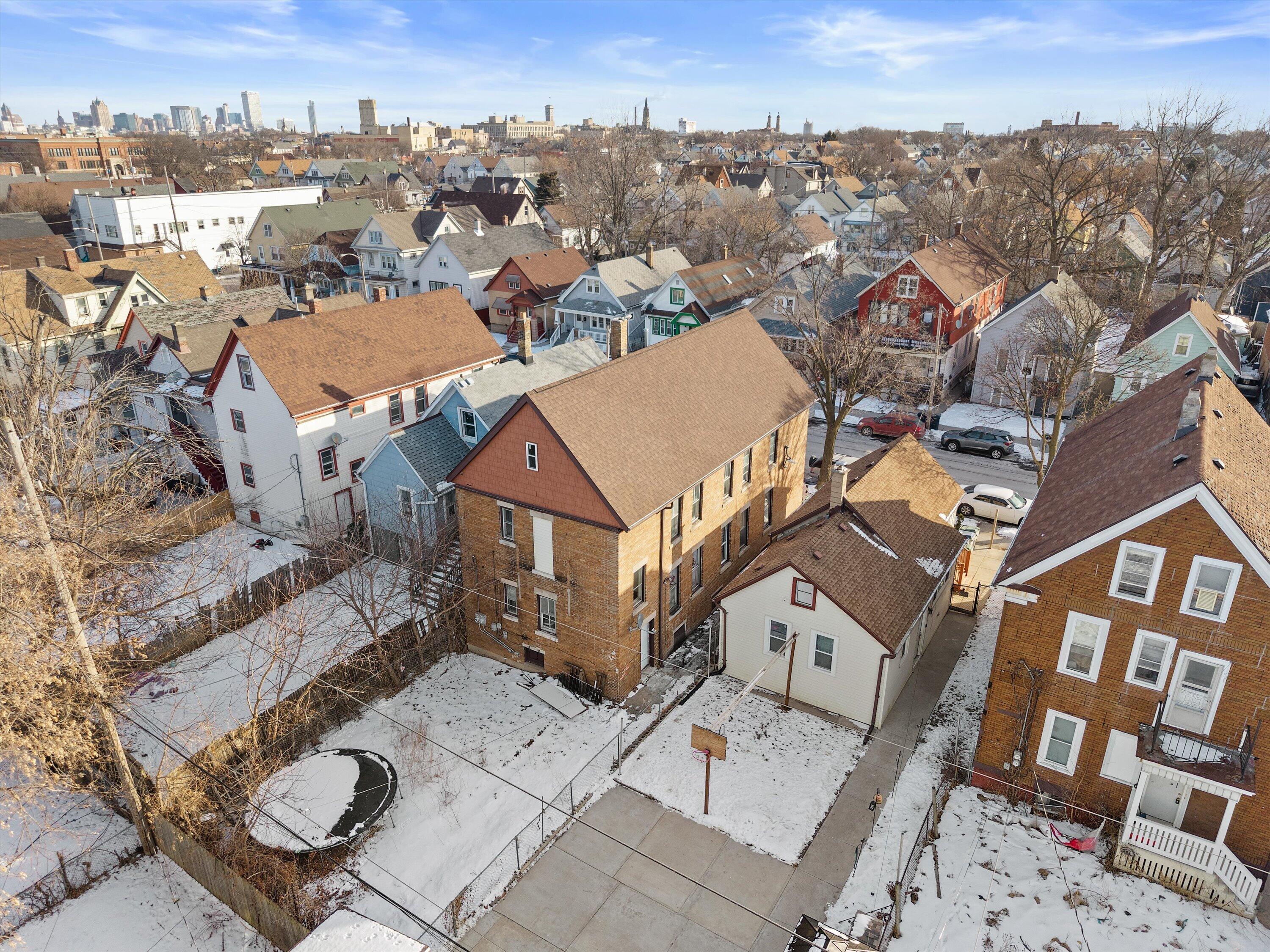 2033 South 16th Street Milwaukee, WI 53204 - Photo 6 of 44 06-DJI_20260130091511_0179_D