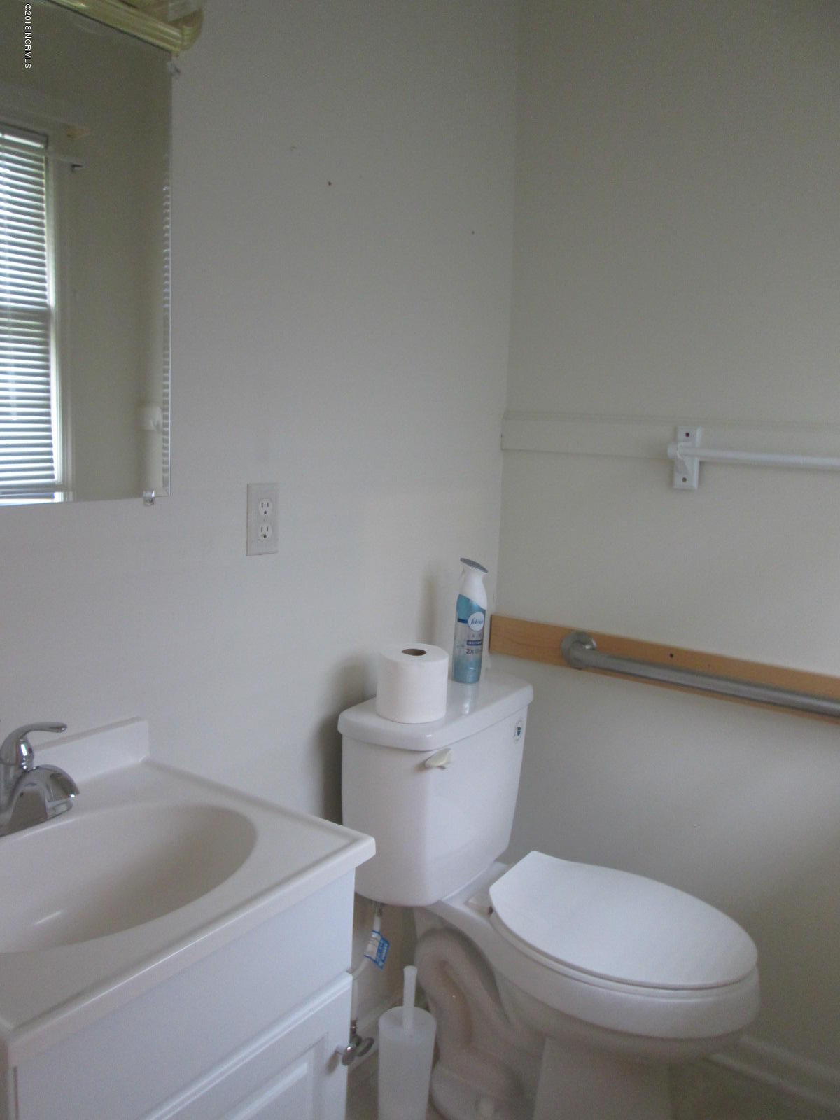 719 Fawn Road Ayden, NC 28513 - Photo 31 of 44 Fawn master bath