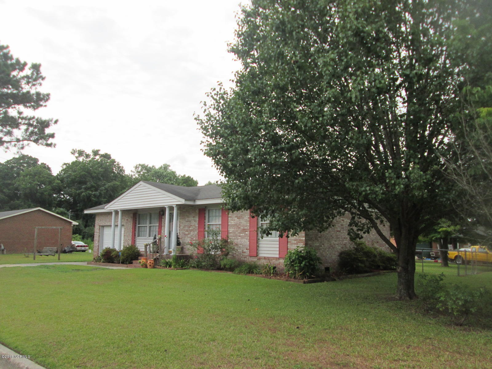 719 Fawn Road Ayden, NC 28513 - Photo 4 of 44 Fawn right side