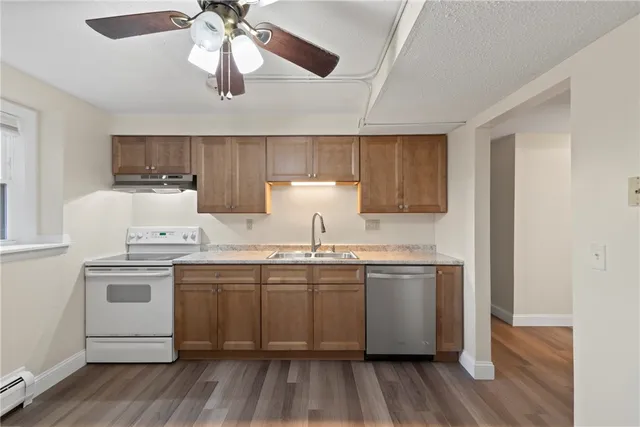 $285,000 | 510 Child Street, Unit 402B, Warren, RI 02885