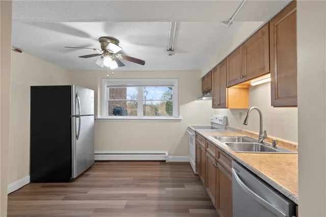 $285,000 | 510 Child Street, Unit 402B, Warren, RI 02885