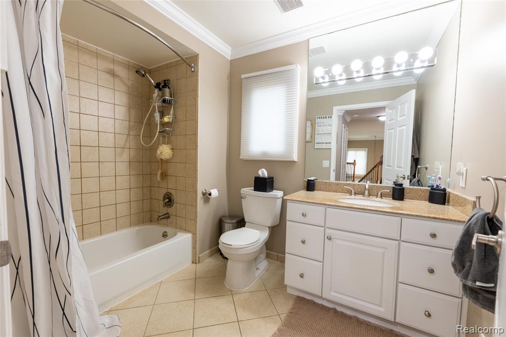 22426 Moorgate Street Novi, MI 48374 - Photo 31 of 50