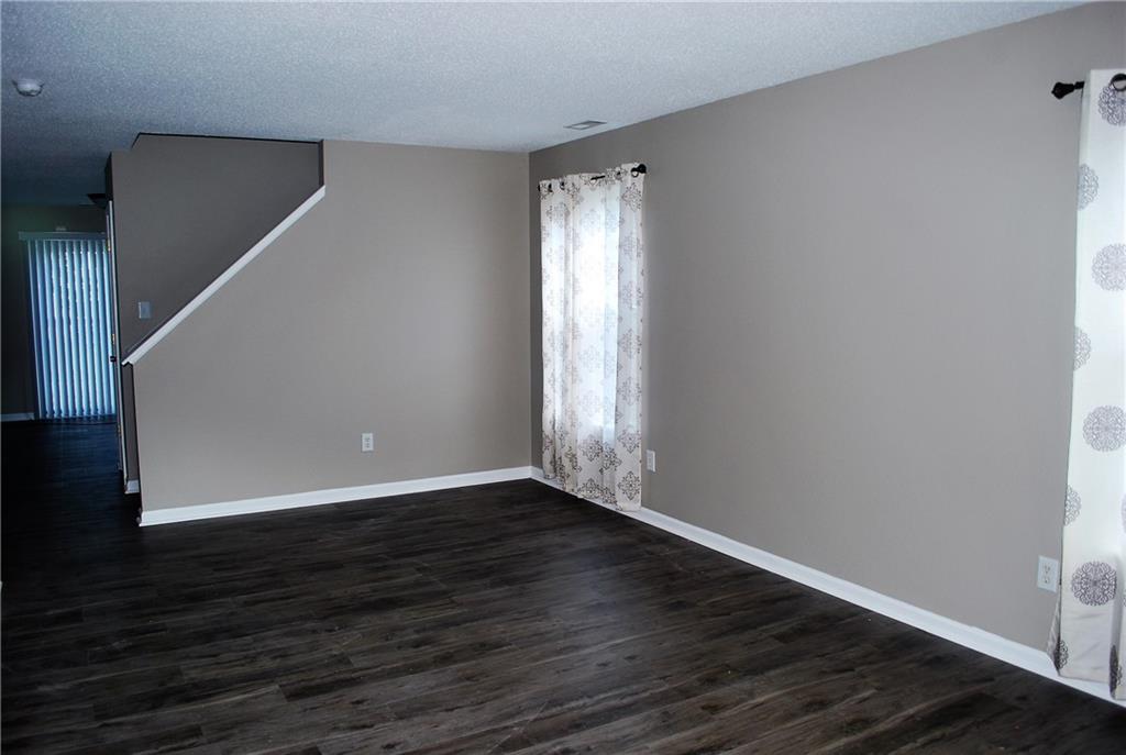 575 Sun Ridge Boulevard Avon, IN 46123 - Photo 2 of 21 Gallery Image 2
