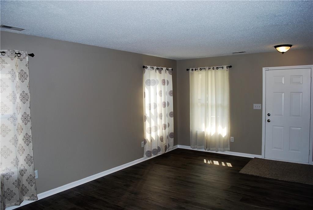 575 Sun Ridge Boulevard Avon, IN 46123 - Photo 3 of 21 Gallery Image 3
