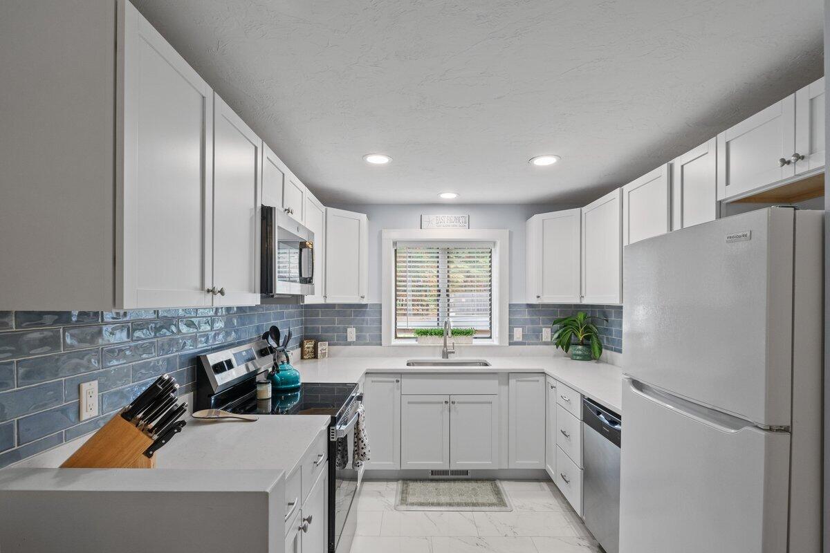 38 Shellback Way, Unit F38 Mashpee, MA 02649 - Photo 5 of 25 Photo 101333693